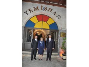 Yabancı Belediye Başkanları Tarihi Yemişhan’a Hayran Kaldı