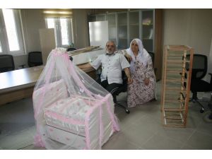 Yozgat’ta Huzurevi’nde Kalan Yaşlı Çift Boş Zamanlarını Maket Yaparak Değerlendiriyor