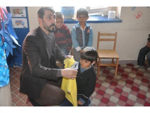 Patnos Gazeteciler Cemiyeti’nden Üç Bin Öğrenciye Giyim Yardımı