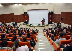 Gümüşhane’de “Yeni Anayasa Ve Başkanlık Sistemi” Konferansı