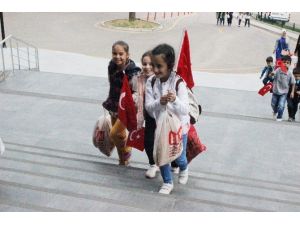 Bursa’da Çocukların Ücretsiz Teleferik Sevinci