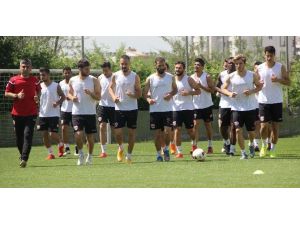 Adanaspor Maç Saatini Bekliyor