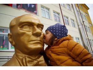 2 Yaşındaki Çocuğun Atatürk Sevgisi