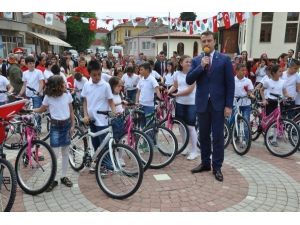 Gümüşçay Belediyesi Tarafından 44 Adet Bisiklet Dağıtıldı