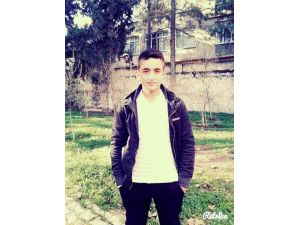 Roketli Saldırıda Hayatını Mahmut Emre Arslan Toprağa Verildi