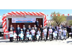 Tatvan’da Başarılı Öğrenciler Bisikletle Ödüllendirildi
