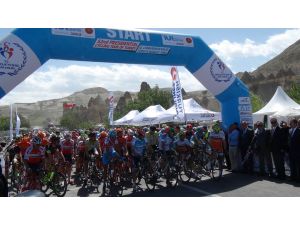 52. Cumhurbaşkanlığı Bisiklet Turu’nun ikinci etabı Kapadokya’da başladı