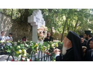 Türk Kızılayı'nın kurucularından Marko Paşa, mezarı başında anıldı
