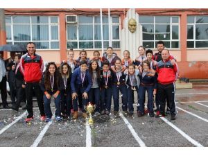 Ereğli Lisesi Kız Futbol Takımı Türkiye Şampiyonu Oldu