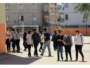 Antalya’da TEOG’da 31 Bin 172 Öğrenci Ter Döktü