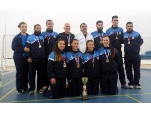 Erzincan Üniversitesi Badminton Takımı Türkiye Şampiyonu Oldu