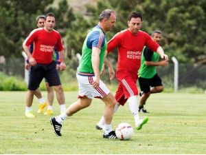 Alima Yeni Malatyaspor Teknik Heyeti İle Basın Maç Yaptı