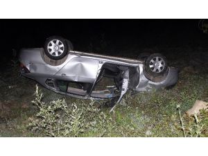 Yoldan Çıkan Otomobil Takla Attı: 2 Yaralı