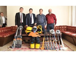 Pursaklar Belediye Başkanı Çetin’den Sarıkamış’a Spor Desteği