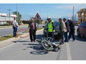 Yaya Yolundan Geçen Motosiklet Otomobille Çarpıştı: 1 Yaralı
