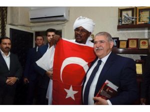 Sudan Heyetinin “Türk Bayrağı” Sevgisi