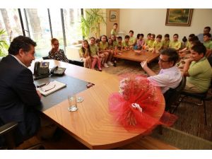 Bodrum’da Öğrenciler, Yerel Yönetimi Başkandan Öğrendi