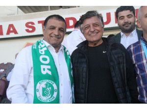 Yılmaz Vural, Şanlıurfaspor - Altınordu Maçını Tribünden İzledi