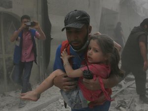 Suriye rejimi Halep'te tıp merkezini vurdu: 5 ölü, 25 yaralı