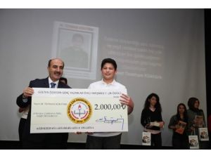 Türkiye’nin Genç Yazarları Ödüllendirildi