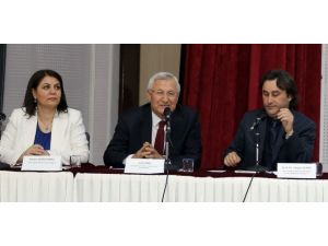 ’İzmir’de Turizmin Gelişmesi İçin Nasıl Bir Ulaşım Sistemi Kurulmalı’ Paneli