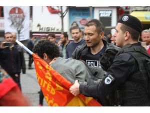 Taksim'e çıkmak isteyen gruba müdahale