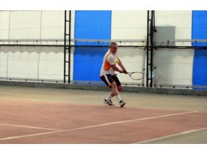 Valilik Kupası Kort Tenis Turnuvası Başladı