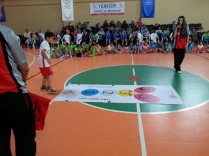 Adana’da İlkokullararası Mendil Kapmaca Turnuvası