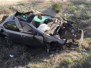 Çaldıkları Otomobil İle Kaza Yaptılar: 1 Ölü, 1 Yaralı