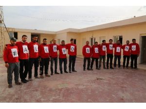 İHH Personelinden “Halep Yanıyor” Eylemi