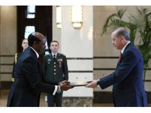 Cumhurbaşkanı Erdoğan'a Ruanda büyükelçisinden güven mektubu