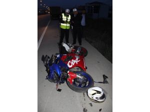 Motosiklet Kamyona Arkadan Çarptı: 1 Yaralı