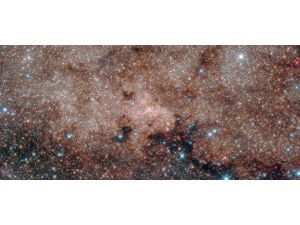 Hubble Teleskobu ile Samanyolu’nun merkezine yolculuk