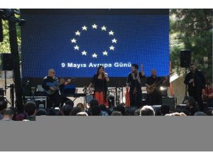 AB ’9 Mayıs Avrupa Günü’nü’ Anneler Günü İle Birleştirdi