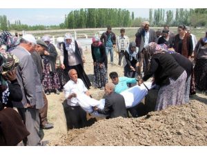 Bursa’yı Kana Bulayan Canlı Bomba Iğdır’da Defnedildi