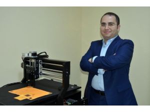 Kayserili Girişimci Türkiye’nin İlk Lazerli Devre Kartı Baskı Makinesi Üretti