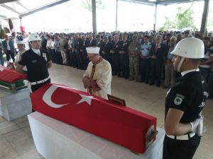 Şehit Polis Yılmaz Bozkurt son yolculuğuna uğurlandı