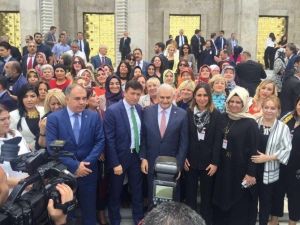 Başbakan Yıldırım, İzmir Teşkilatı İle Kucaklaştı