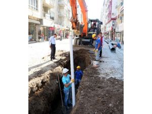 Efeler Kıbrıs Caddesi’nde Yağmursuyu Çilesi Bitiyor