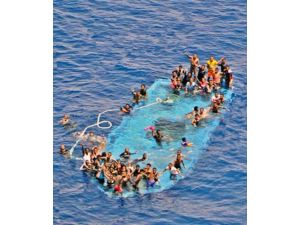 Libya Açıklarında Sığınmacı Teknesi Battı: En Az 20 Ölü