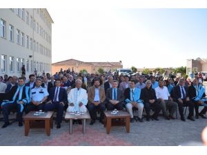 Sındırgı MYO’da Mezuniyet Coşkusu