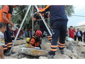 Kuyuya Düşen Kadın Hayatını Kaybetti