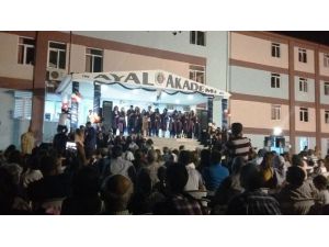 Ayvalık Anadolu Lisesi 17. Mezunlarını Verdi