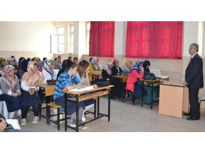 Müftü Bekir Gerek: Gel bu yaz, gönlüne Kur’an-ı yaz