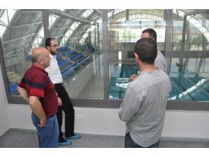 Başkan Ayaz Yeniköy Yarı Olimpik Yüzme Havuzunu Gezdi