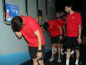 U23 Erkek Voleybol Milli Takımı Olimpiyatlar Sergisi'ni ziyaret etti