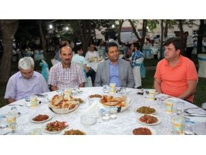 Kartal Müftülüğünden İftar Yemeği