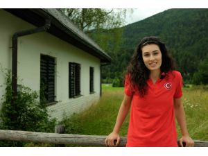 Canıtez: Kitap okumayı sevmem, sıkılıyorum, dizi ve film izlemeyi tercih ederim