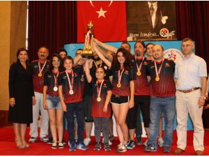 Satranç ailesinden Türk Bayraklarıyla birlik, beraberlik mesajı