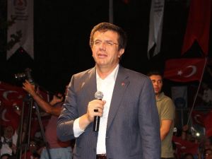 Ekonomi Bakanı Nihat Zeybekci, Denizli demokrasi nöbeti tutan vatandaşlara seslendi